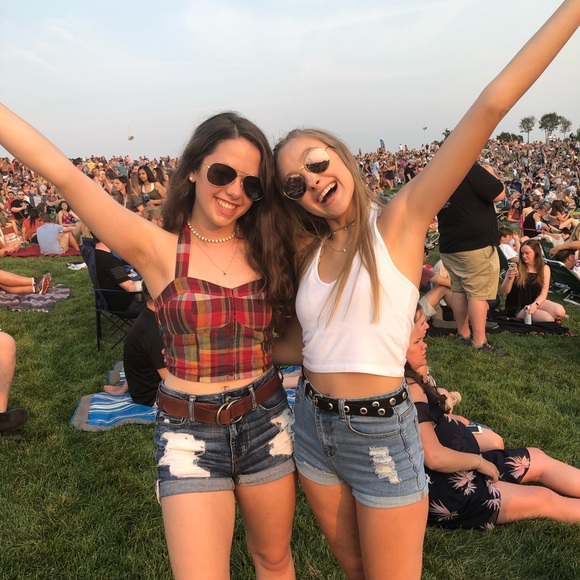 Meet your Posher, Olivia - Picture 1 of 1